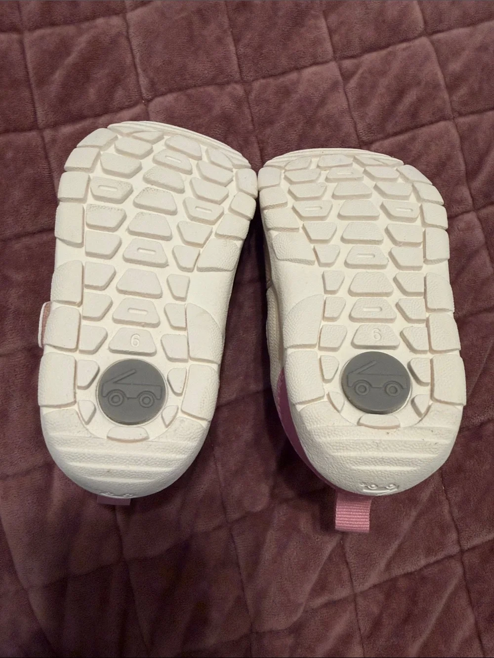 NWOT See Kai Run Toddler Sneakers in Cream and Pink Size 6